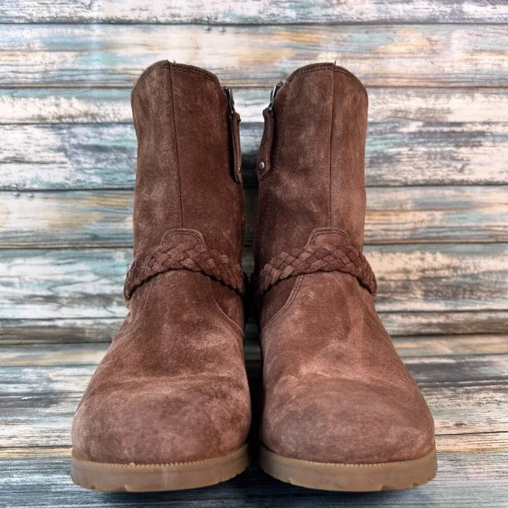 TEVA Delavina Ankle Boots Womens Size 6.5M Brown Suede Zip Up Low Block Heel